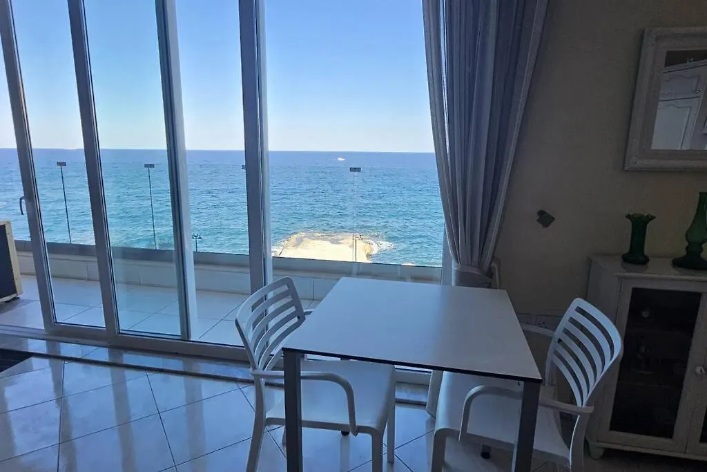 Front Sea View 3 Bedroom 2 Bathrooms At Sliema Beach Promenade S7 0*,