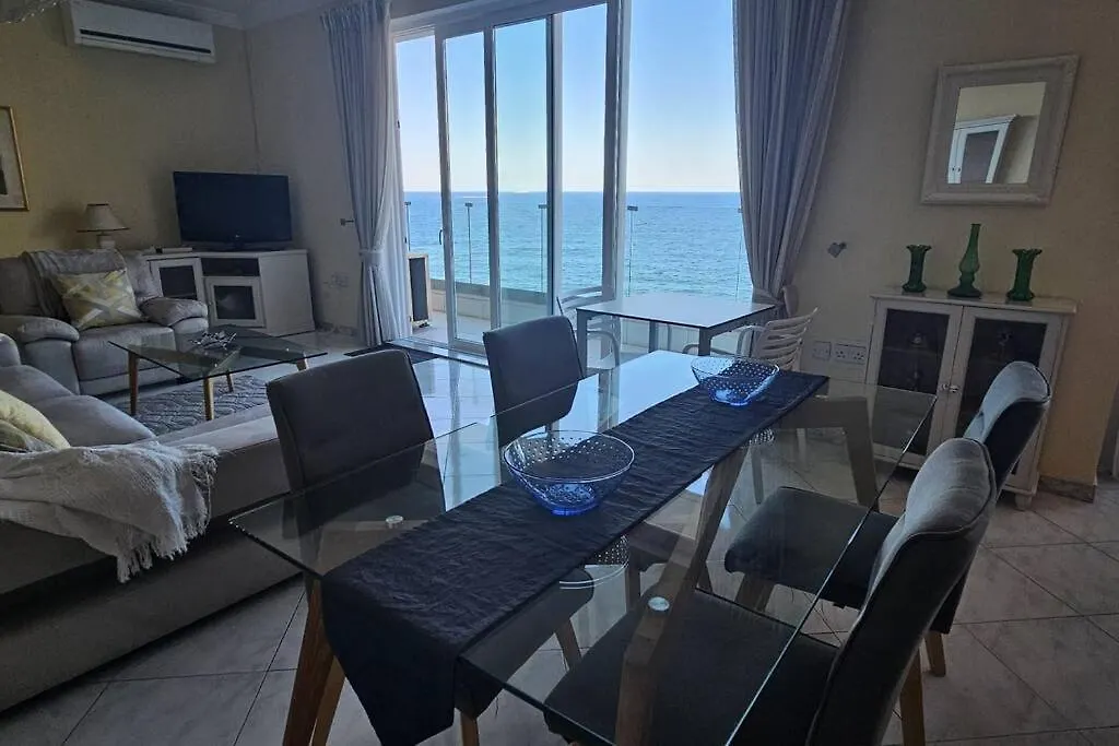 Front Sea View 3 Bedroom 2 Bathrooms At Sliema Beach Promenade S7