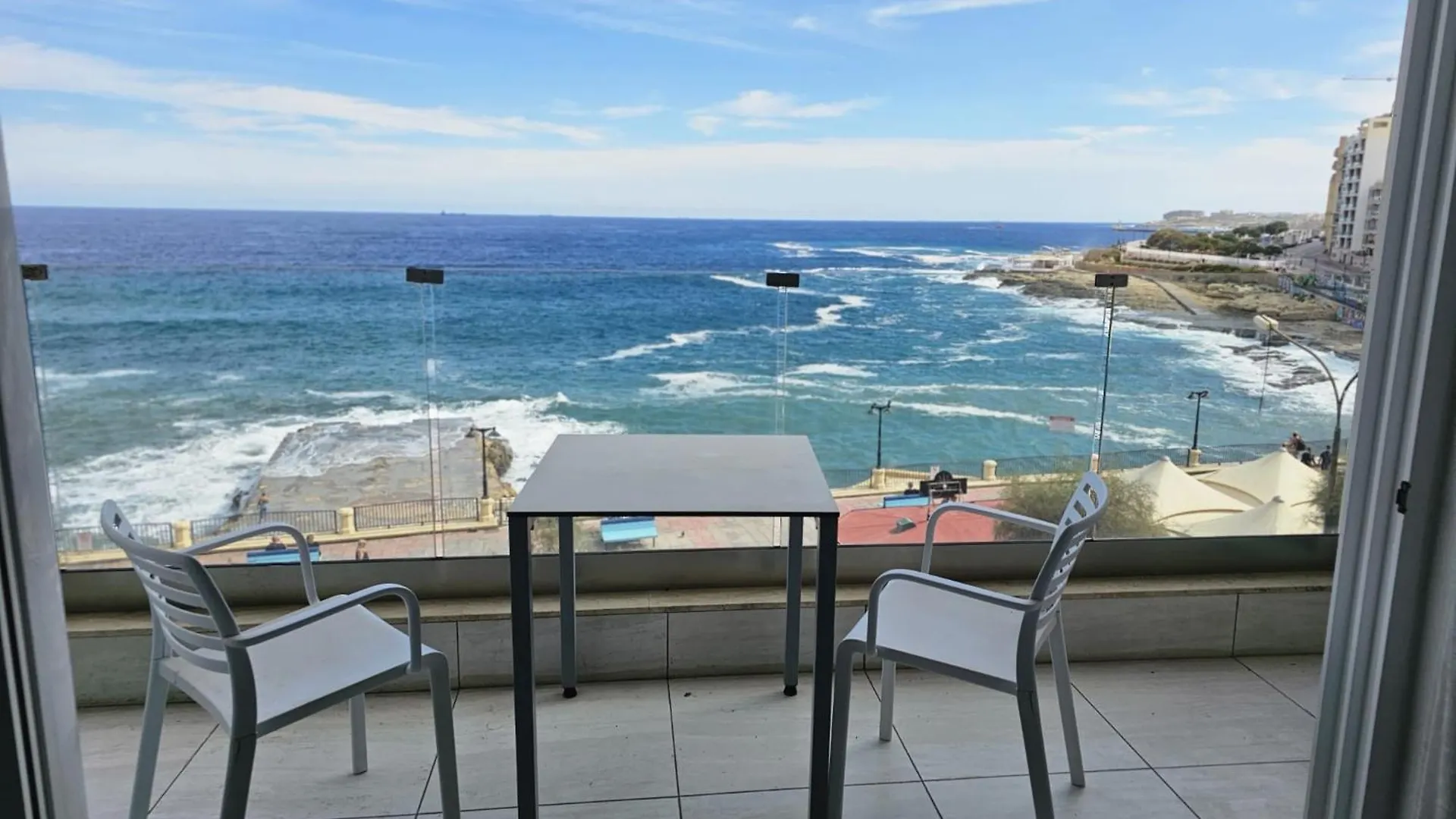 Front Sea View 3 Bedroom 2 Bathrooms At Sliema Beach Promenade S7 0*,  Malta